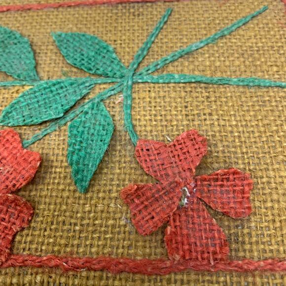 Vintage 1970's OOAK Burlap Covered Trinket Storage Box Hinged Lid Flowers Hippie - Picture 3 of 10